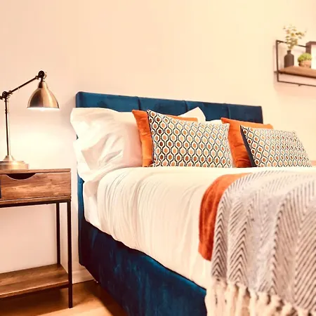 Rooms Near Me - Last Min! Private Place Smarttv Kitchen Parking King & Sofa Bed Halesowen Exterior photo