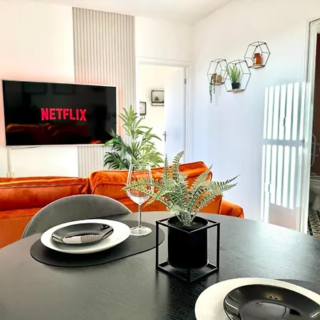 Rooms Near Me - Last Min! Private Place Smarttv Kitchen Parking King & Sofa Bed Halesowen Exterior photo