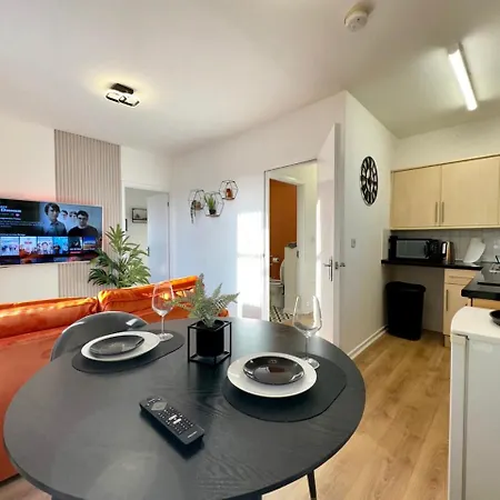 Rooms Near Me - Last Min! Private Place Smarttv Kitchen Parking King & Sofa Bed Halesowen Exterior photo